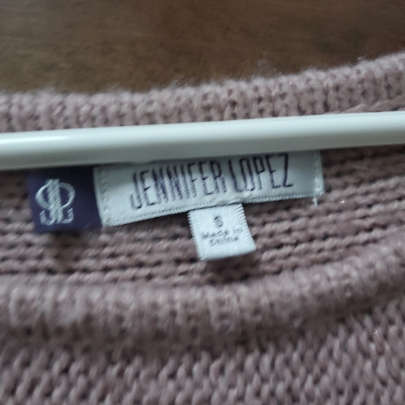 Pale Violet short sleeves sweater size small by Jennifer Lopez - Picture 5 of 5